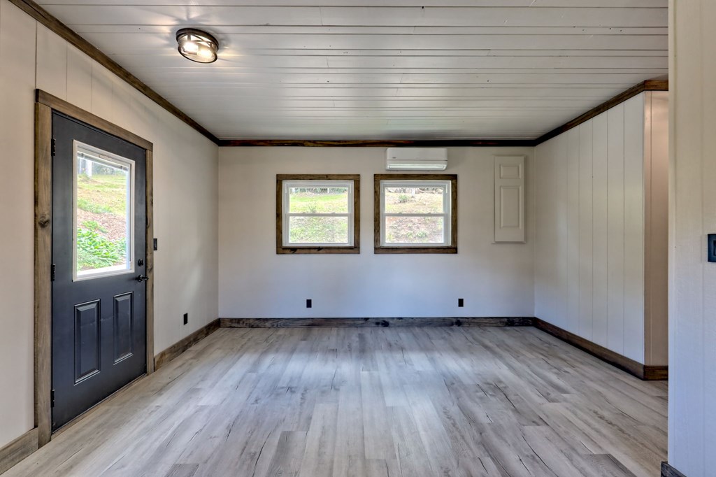 419614 Hayesville Residential