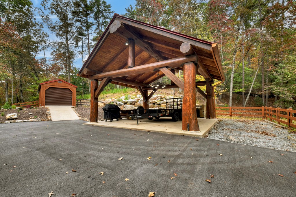 419616 Mineral Bluff Residential