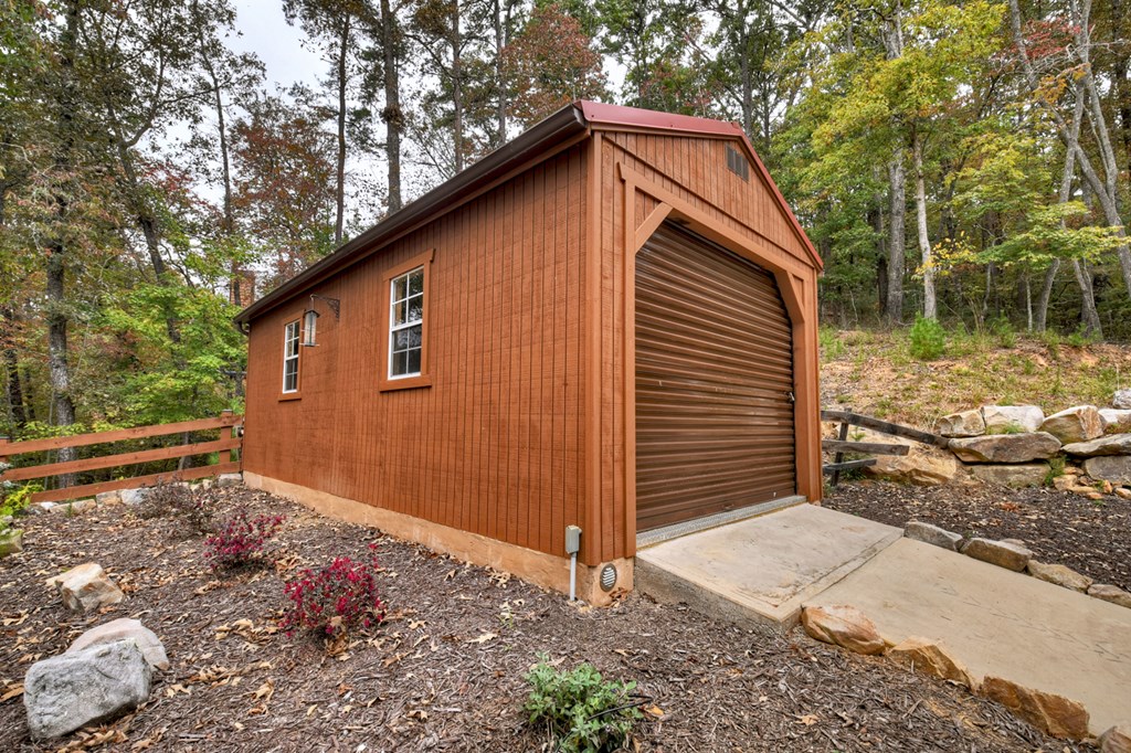 419616 Mineral Bluff Residential