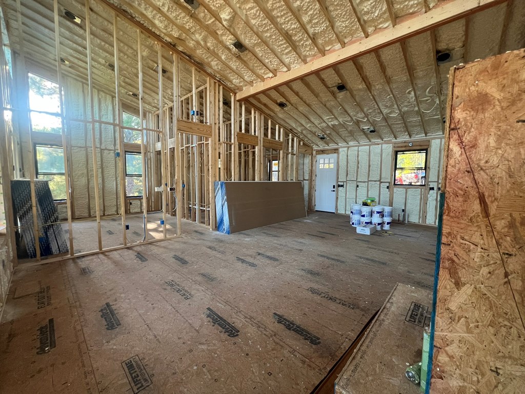 419625 Mineral Bluff Residential