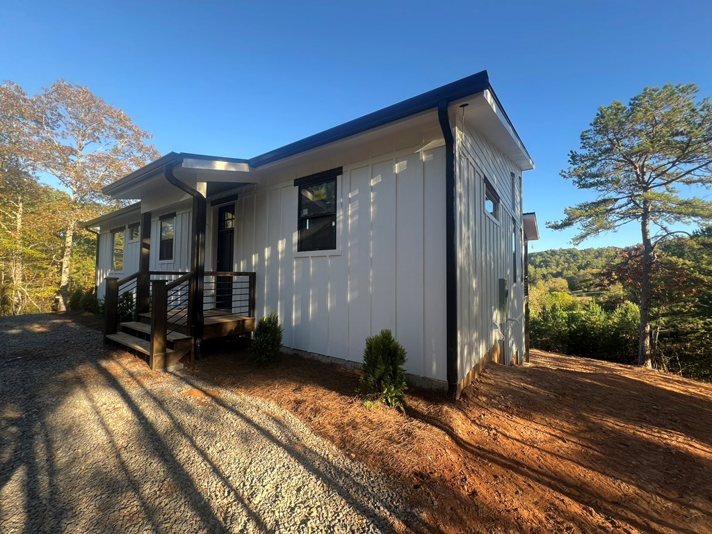 419625 Mineral Bluff Residential