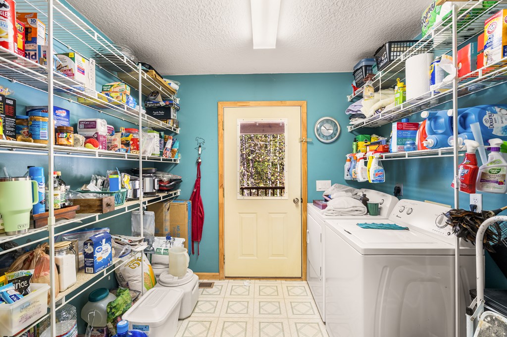 419642 Hayesville Residential