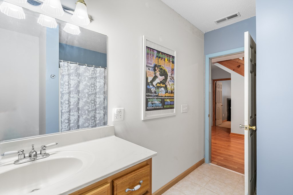 419642 Hayesville Residential