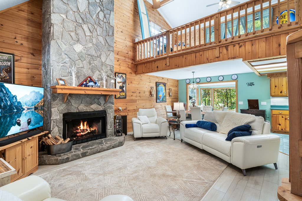 419642 Hayesville Residential