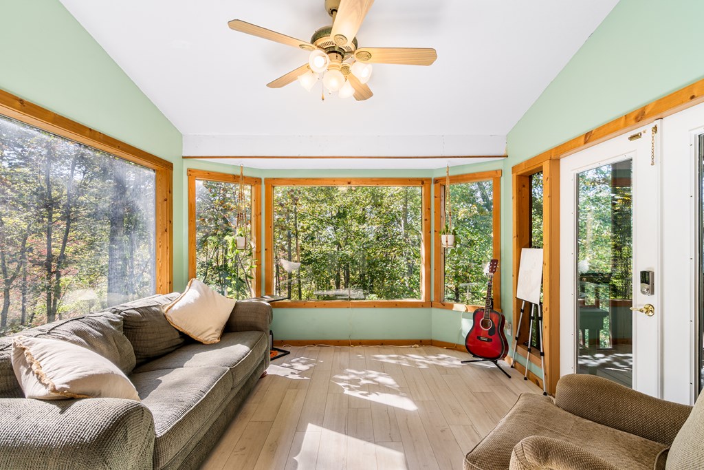419642 Hayesville Residential