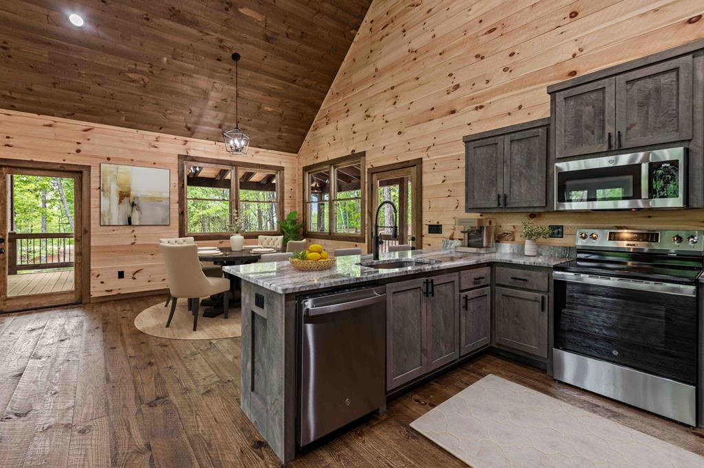 419652 Blue Ridge Residential