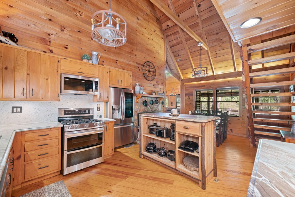 419655 Blue Ridge Residential