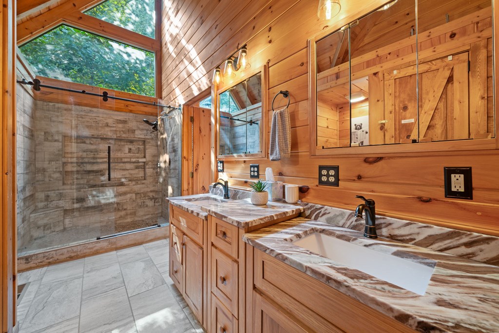 419655 Blue Ridge Residential