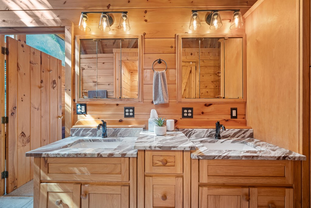 419655 Blue Ridge Residential