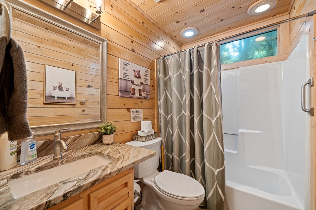 419655 Blue Ridge Residential