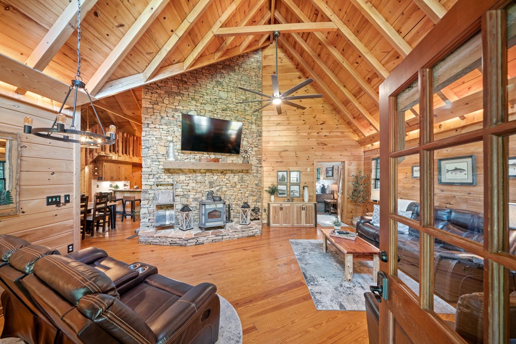 419655 Blue Ridge Residential