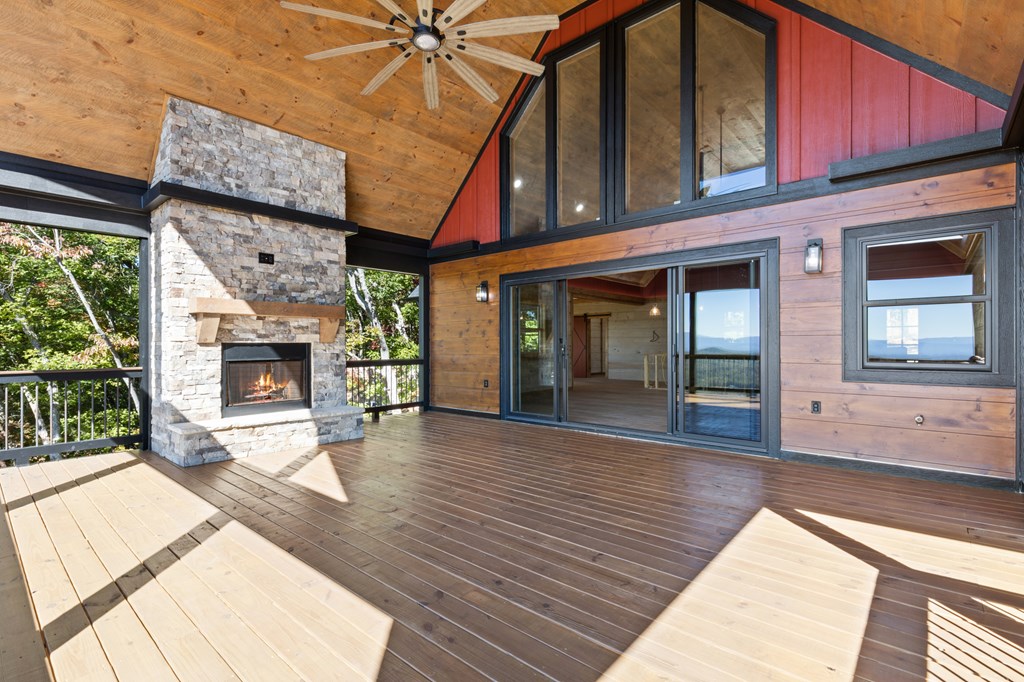 419668 Mineral Bluff Residential