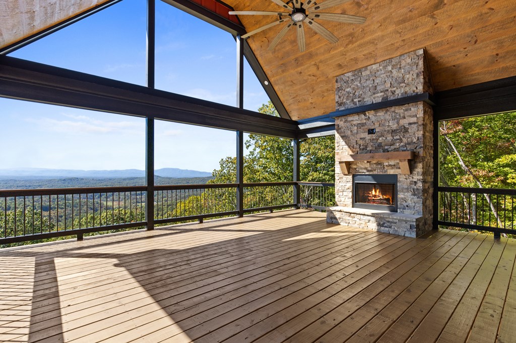 419668 Mineral Bluff Residential
