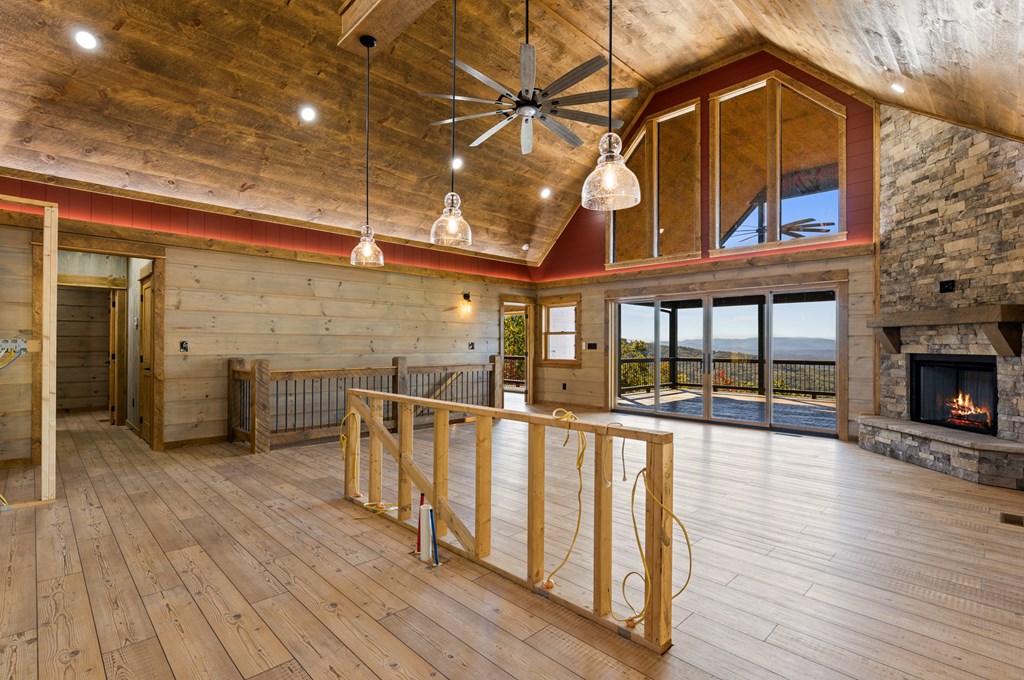 419668 Mineral Bluff Residential