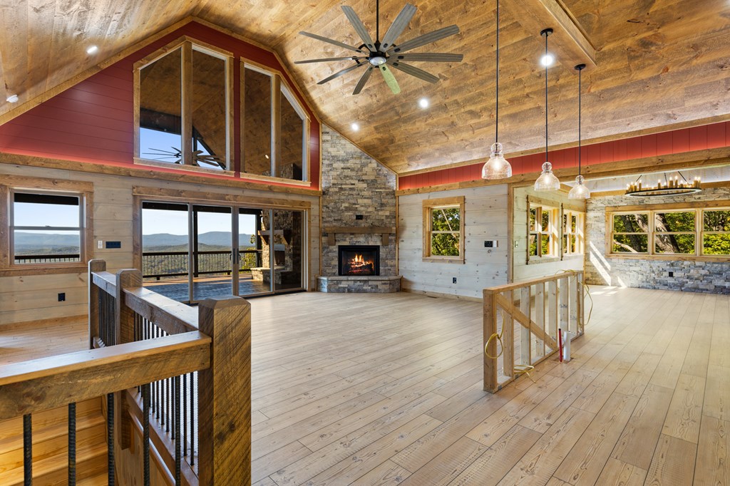 419668 Mineral Bluff Residential