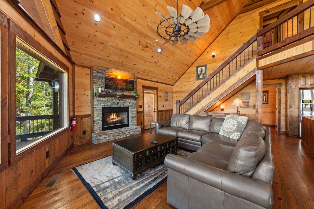 419670 Blue Ridge Residential