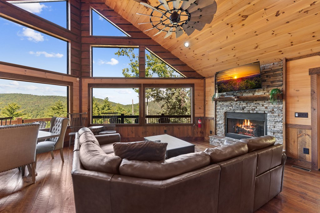 419670 Blue Ridge Residential