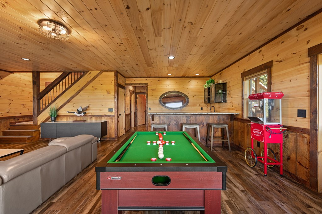 419670 Blue Ridge Residential