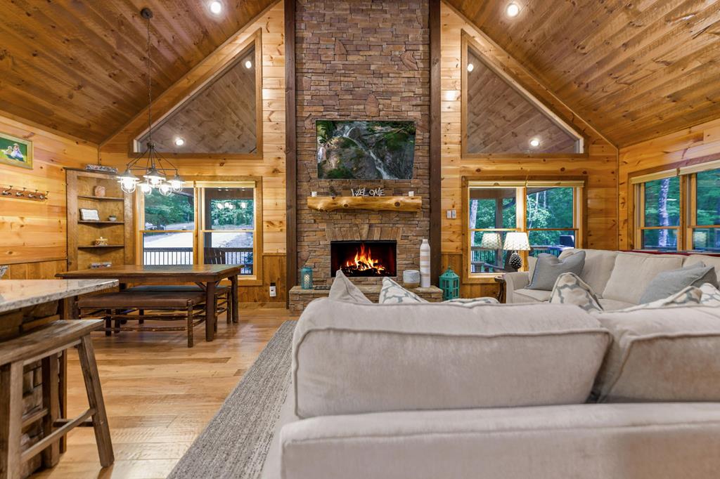 419674 Mineral Bluff Residential