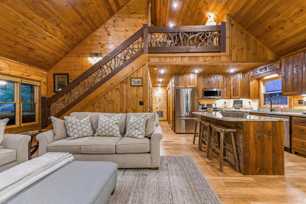 419674 Mineral Bluff Residential