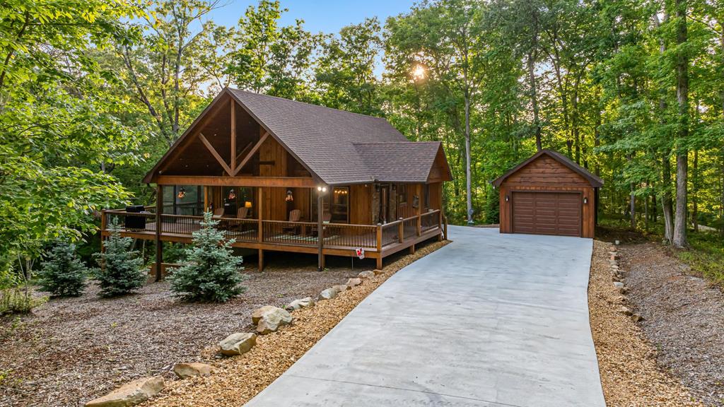 419674 Mineral Bluff Residential