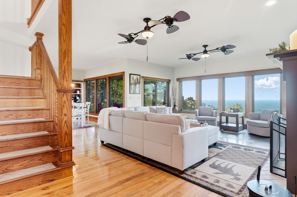 419695 Jasper Residential