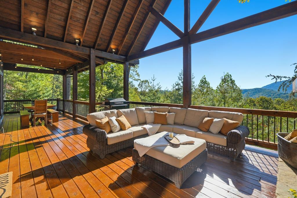 419712 Blue Ridge Residential