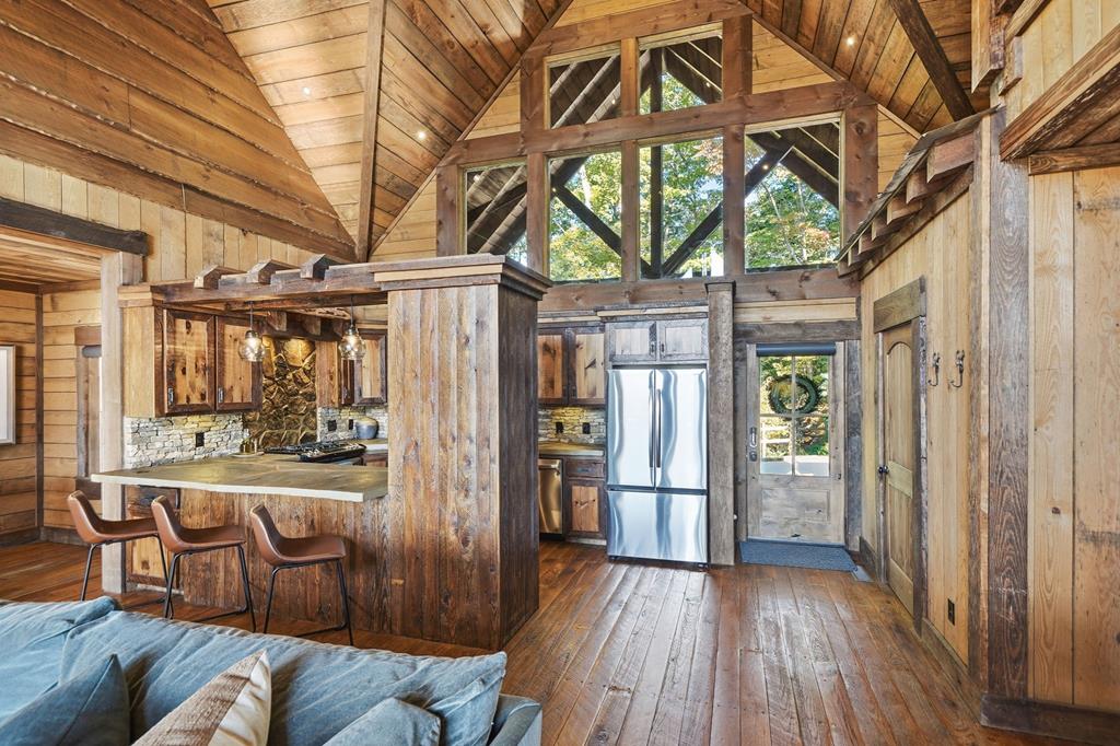 419712 Blue Ridge Residential