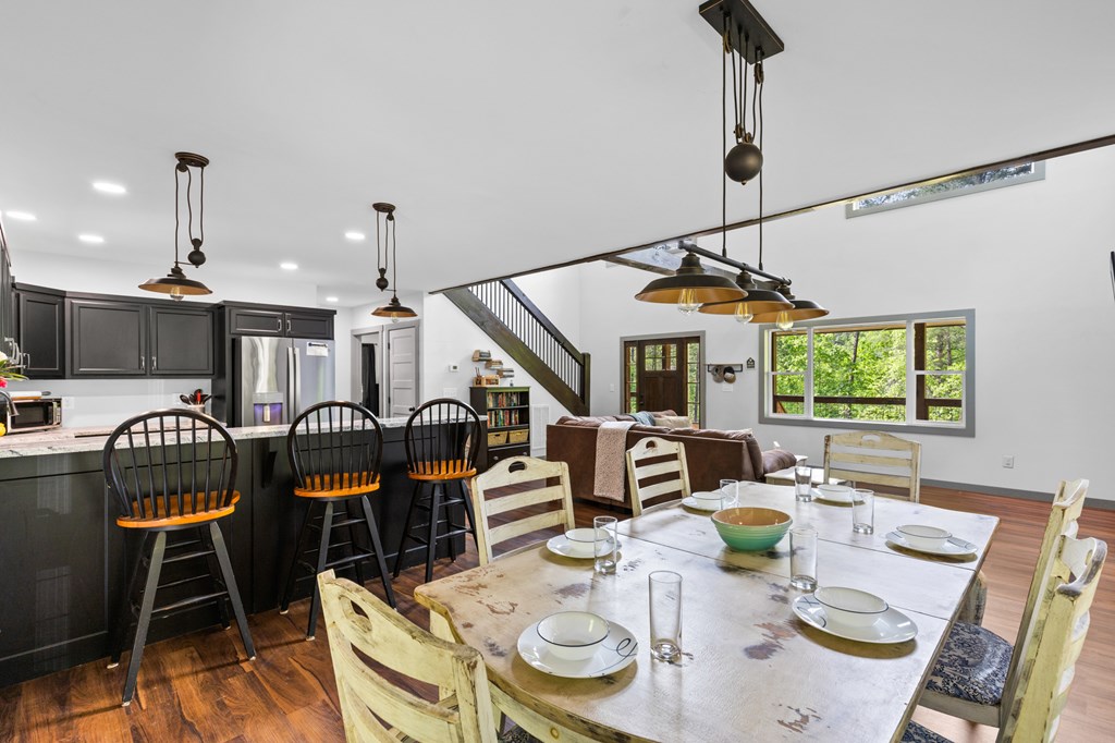 419714 Mineral Bluff Residential