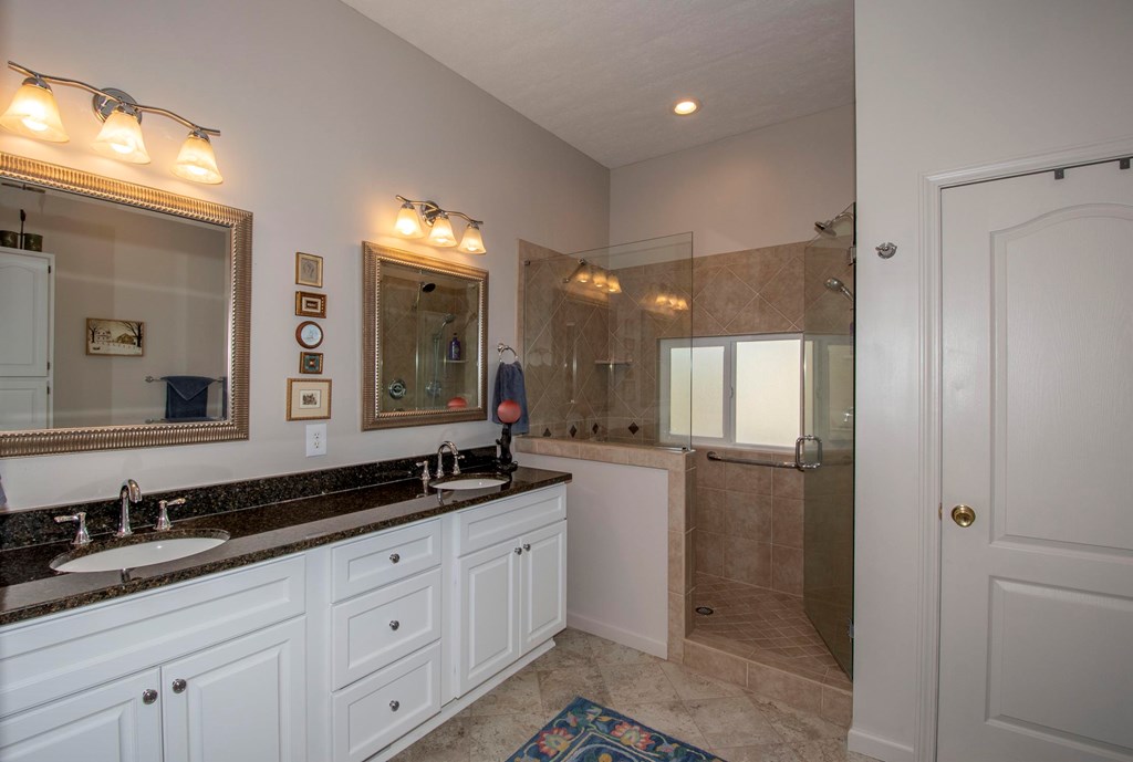 419717 Hayesville Residential