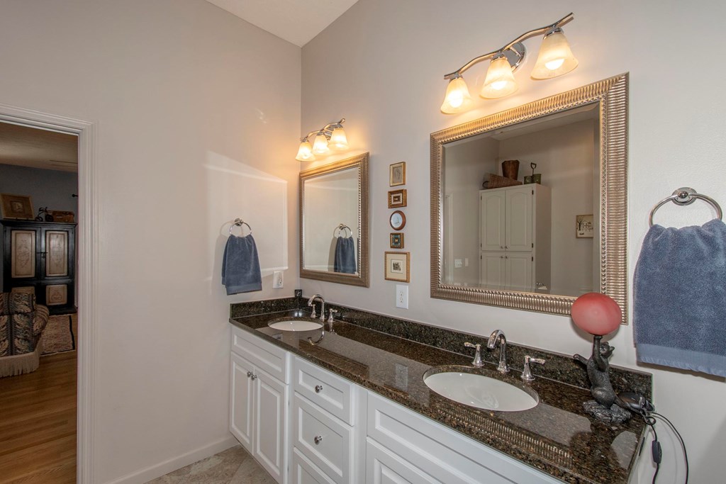 419717 Hayesville Residential