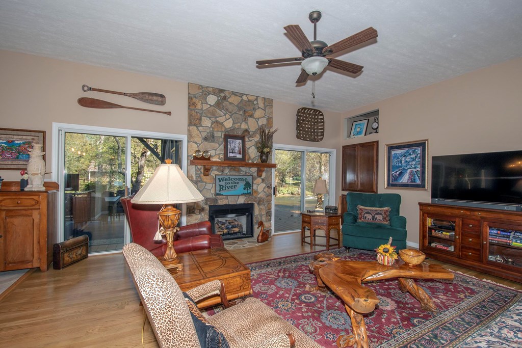 419717 Hayesville Residential