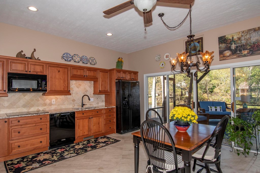 419717 Hayesville Residential