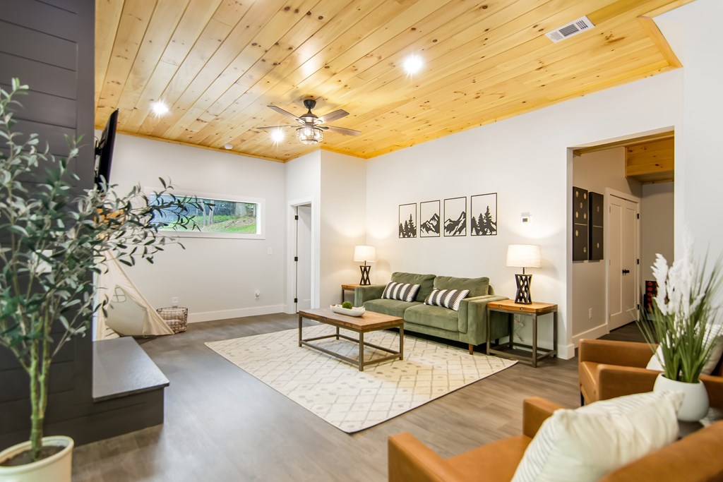 419722 Ellijay Residential