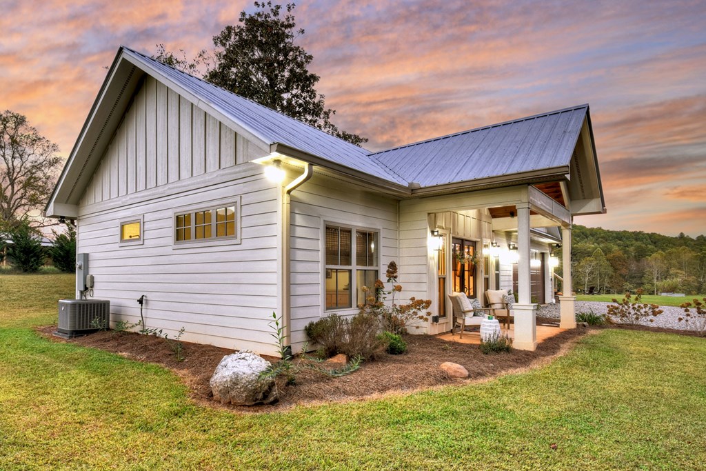 419745 Epworth Residential