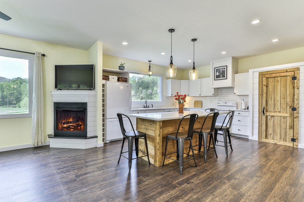 419756 Ellijay Residential