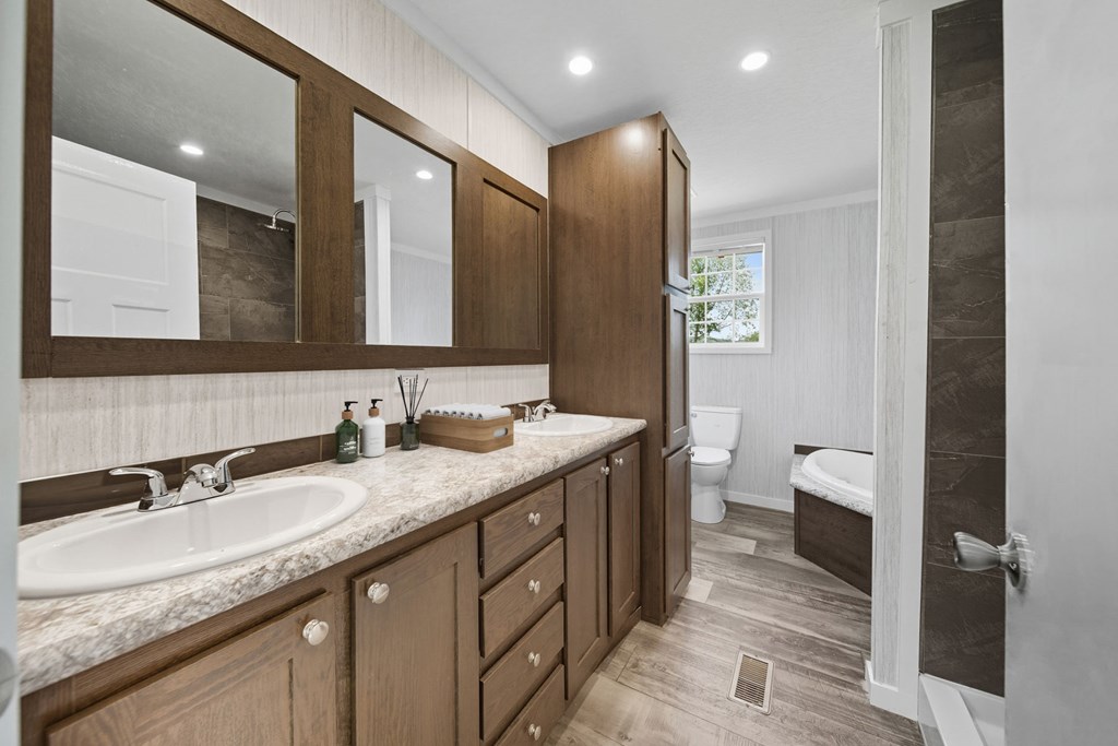 419815 Murphy Residential