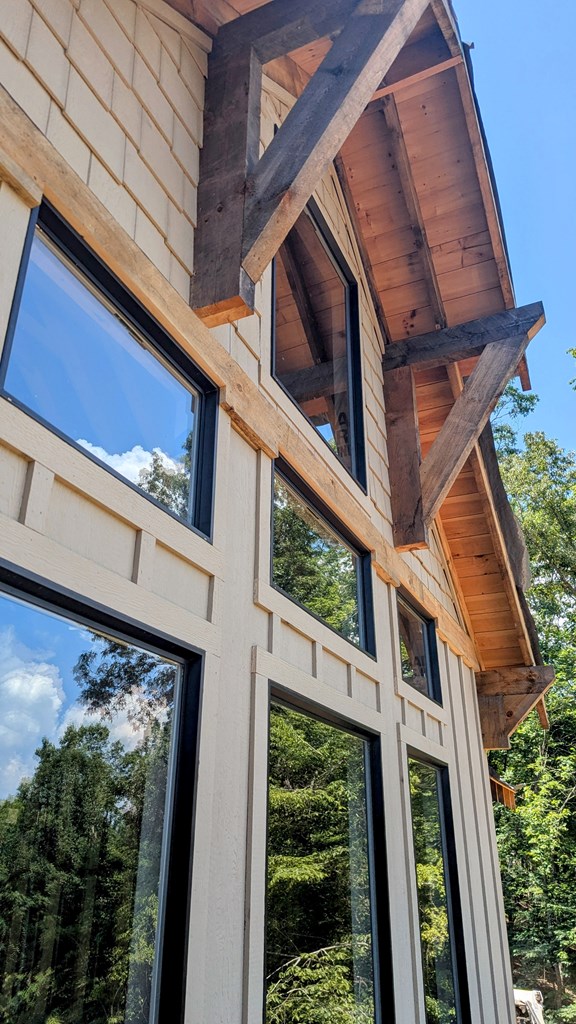 419818 Mineral Bluff Residential