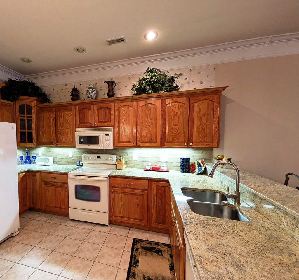 419824 Young Harris Residential