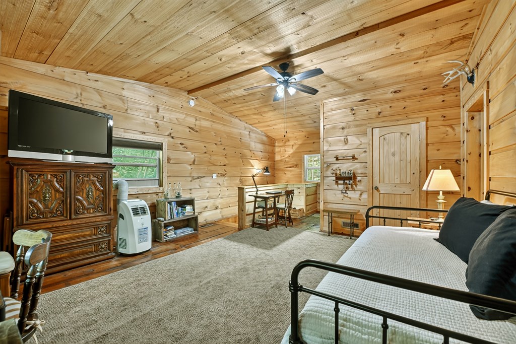 419825 Cherry Log Residential