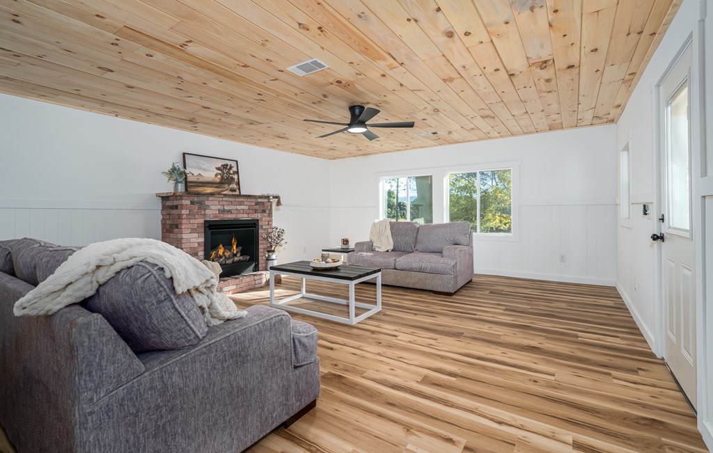 419854 Jasper Residential