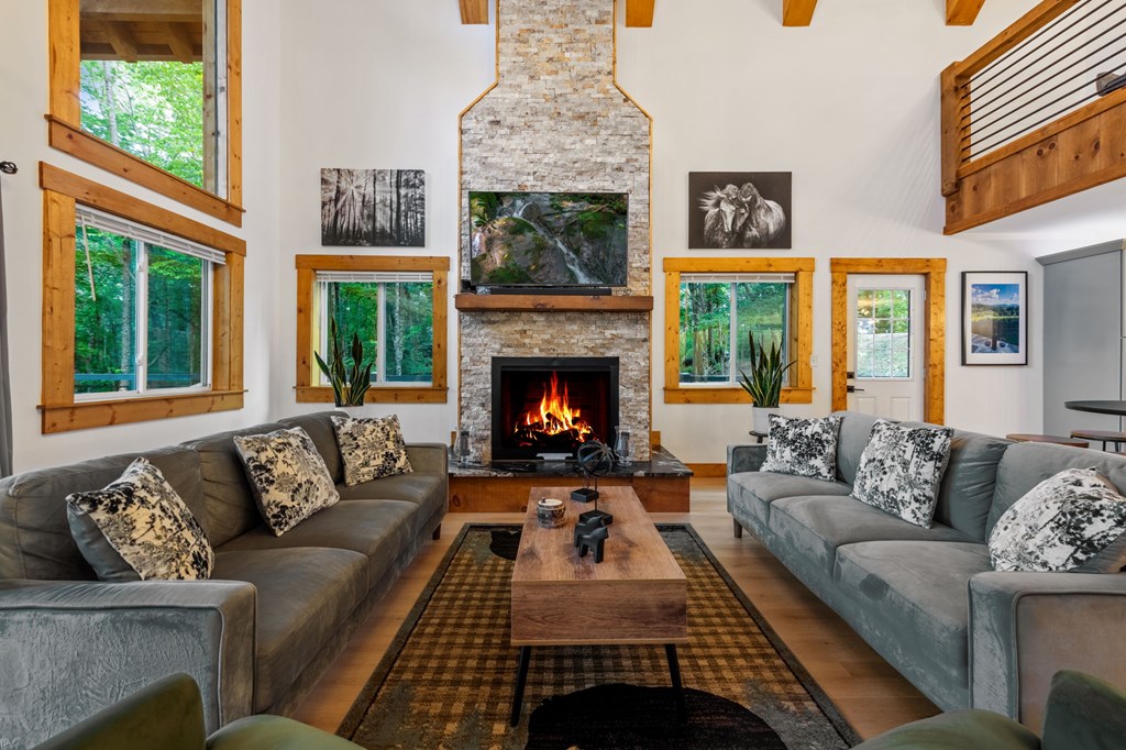 419870 Blue Ridge Residential