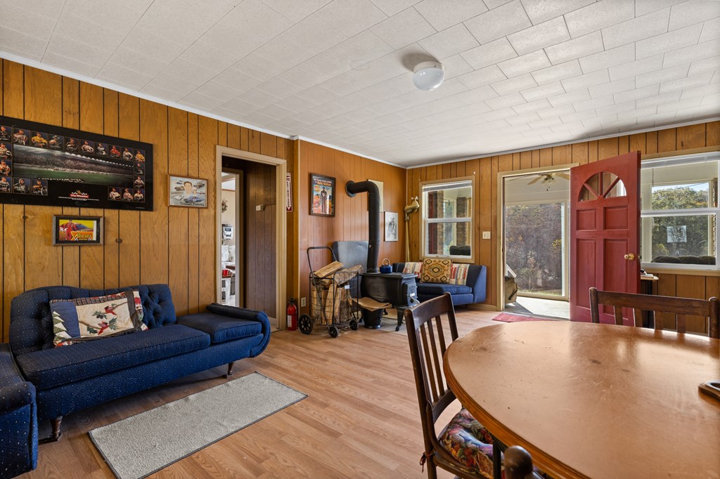 419878 Suches Residential