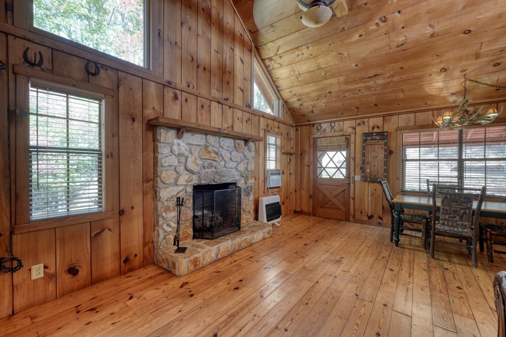 419893 Blue Ridge Residential