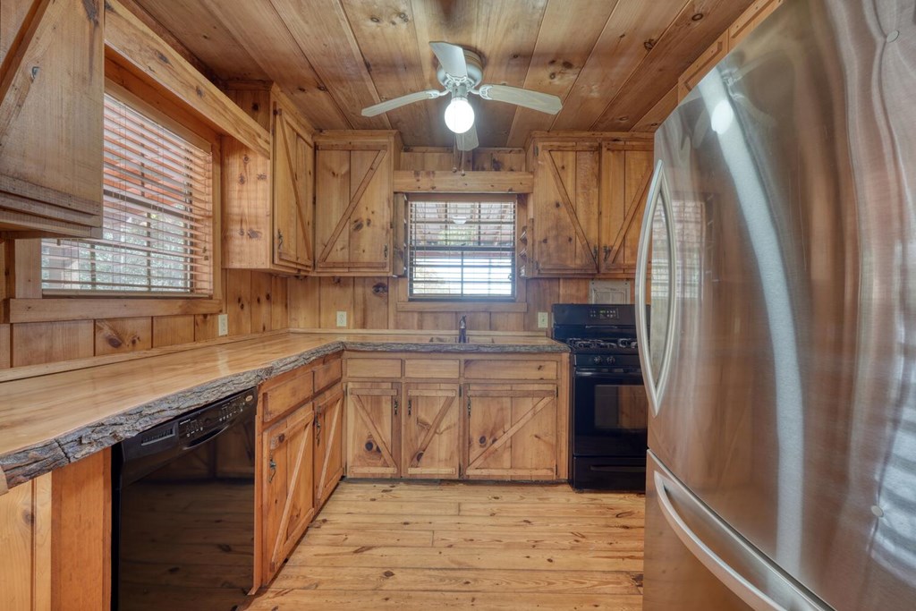 419893 Blue Ridge Residential