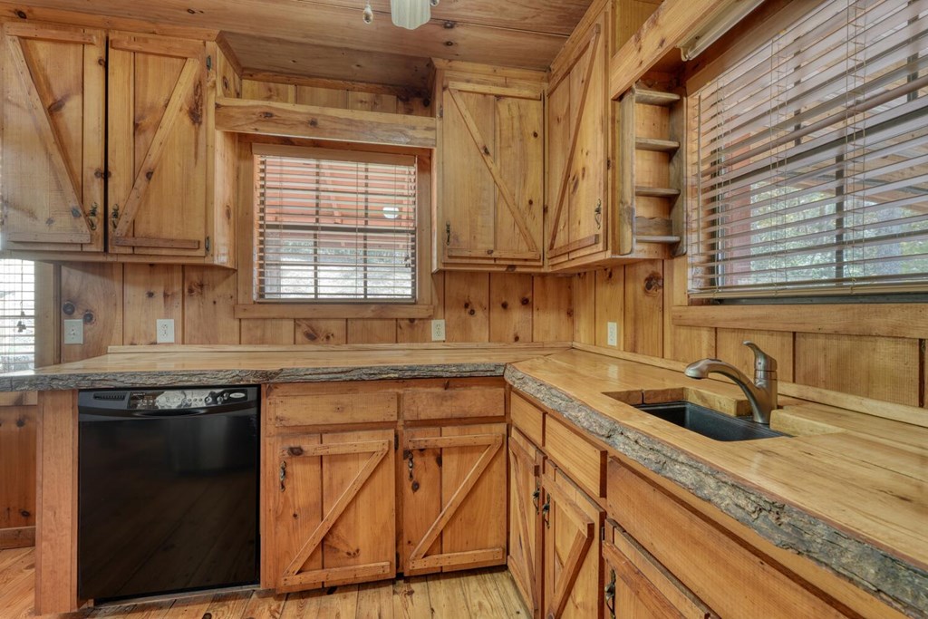 419893 Blue Ridge Residential