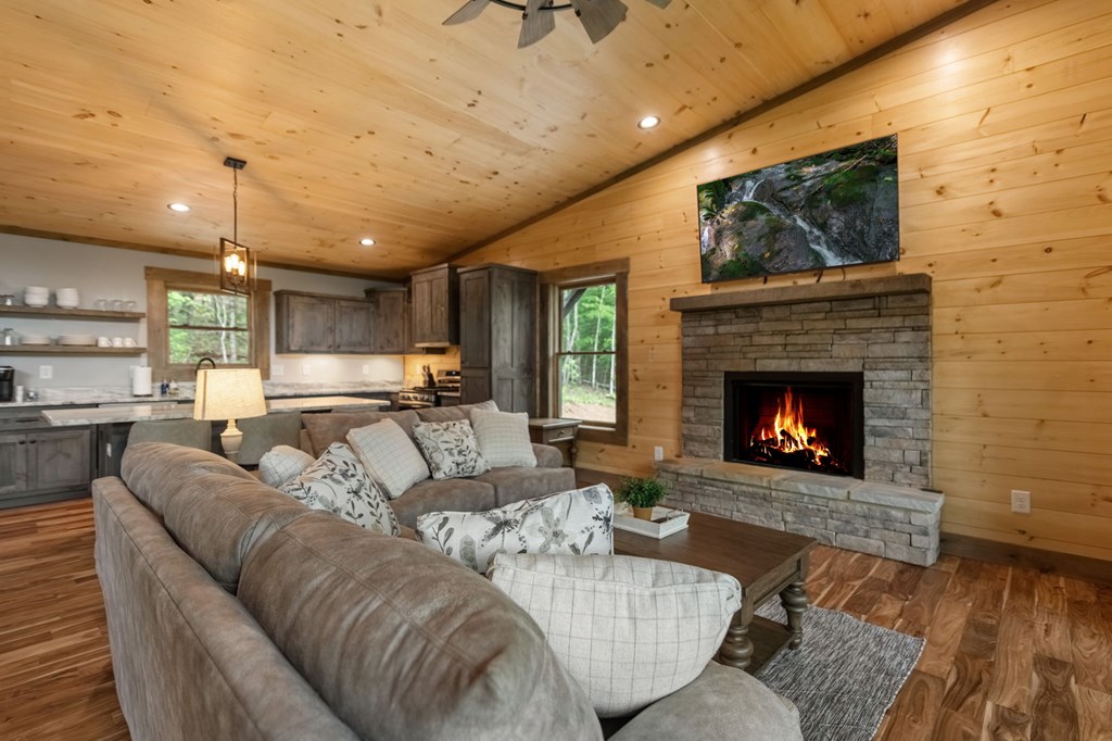 419909 Blue Ridge Residential