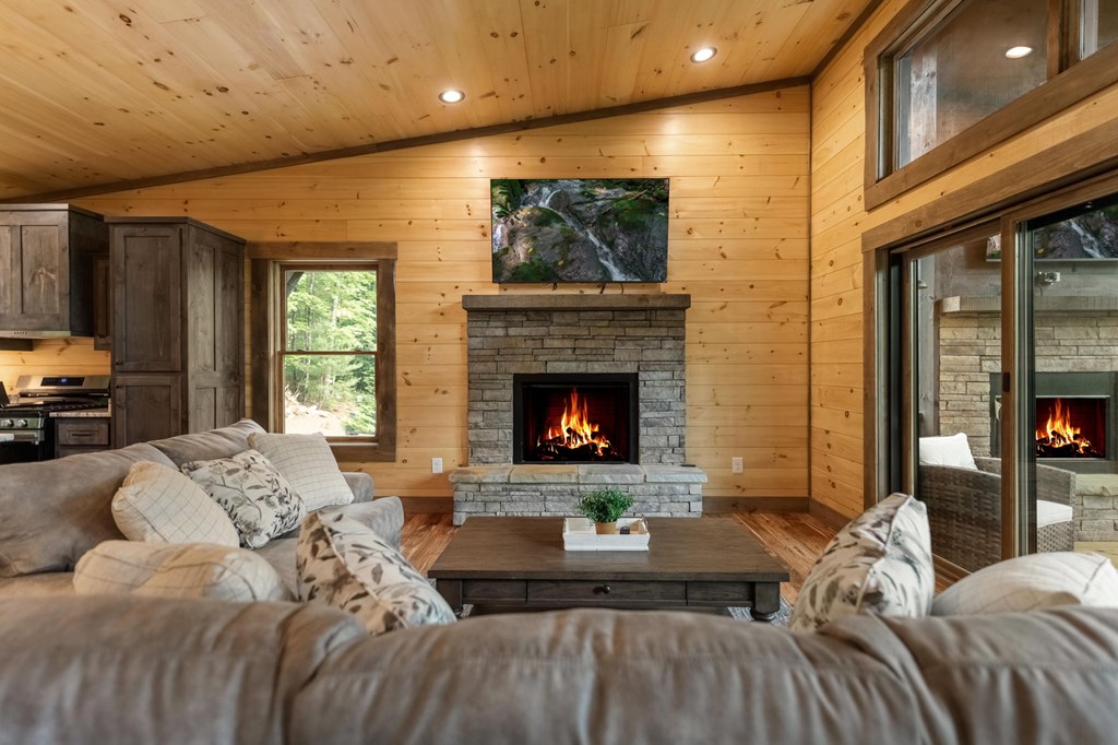 419909 Blue Ridge Residential