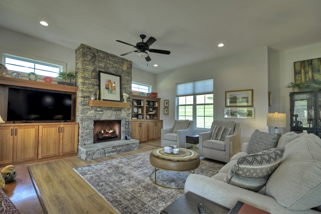 419926 Blue Ridge Residential