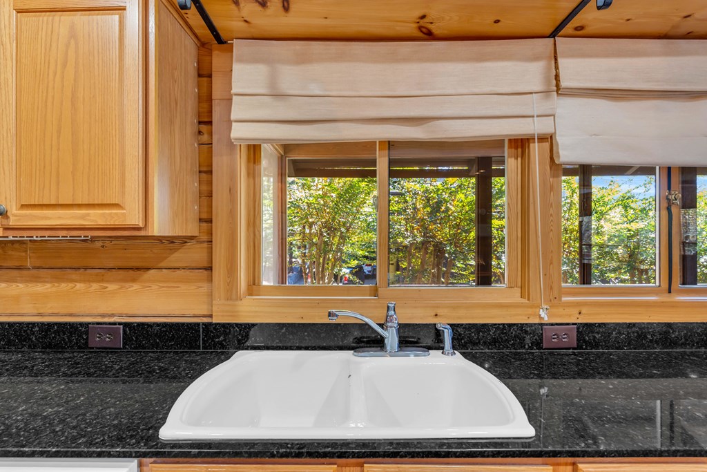 419948 Hiawassee Residential